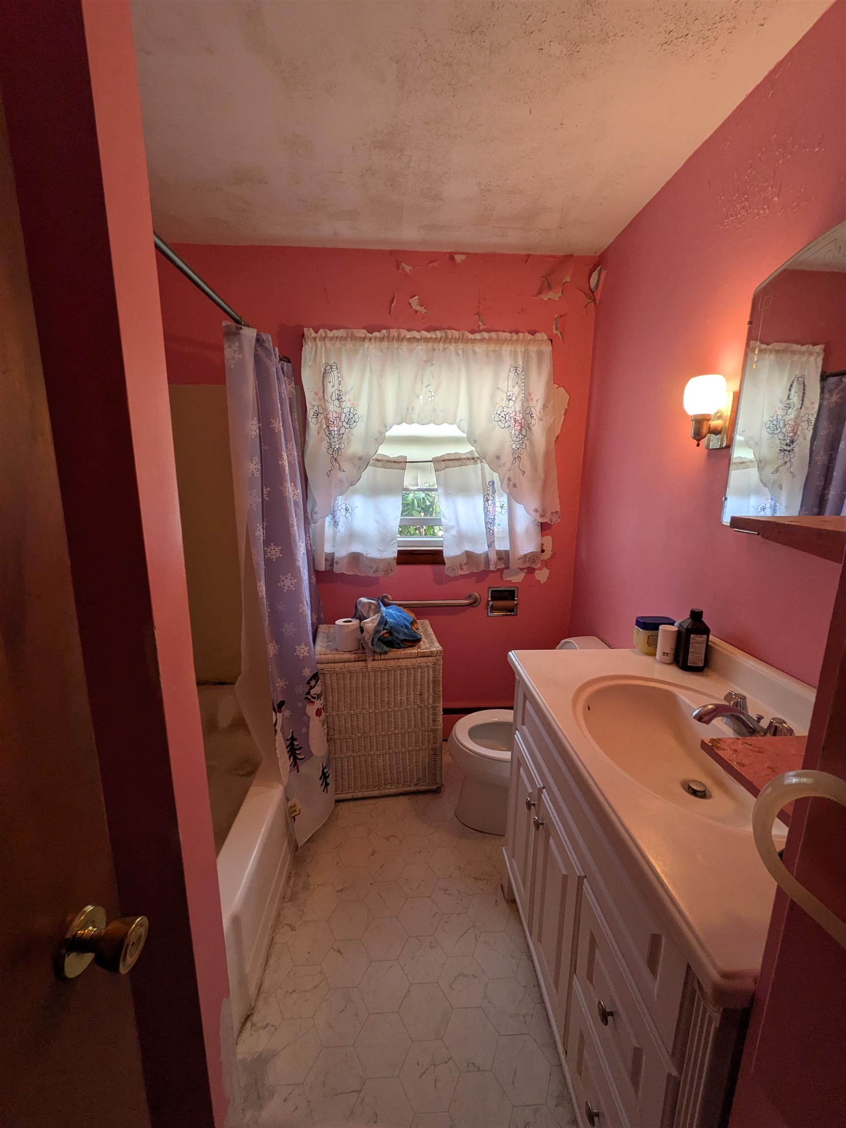 185 Cameron Street Manchester, NH 03103 - Photo 11 of 29 Gallery Image 11