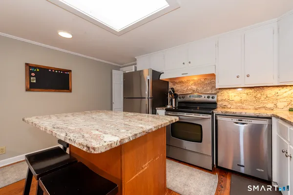 $1,050,000 | 38 Prospect Street, Essex, CT 06426