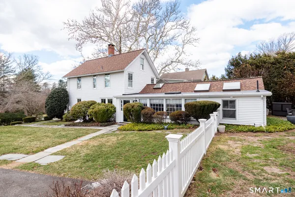 $1,050,000 | 38 Prospect Street, Essex, CT 06426