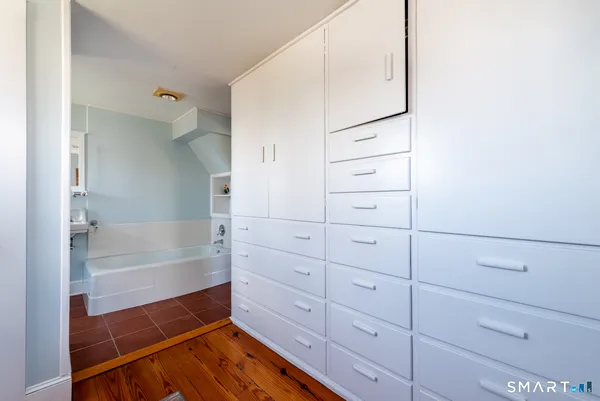 $1,050,000 | 38 Prospect Street, Essex, CT 06426