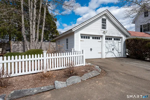 $1,050,000 | 38 Prospect Street, Essex, CT 06426