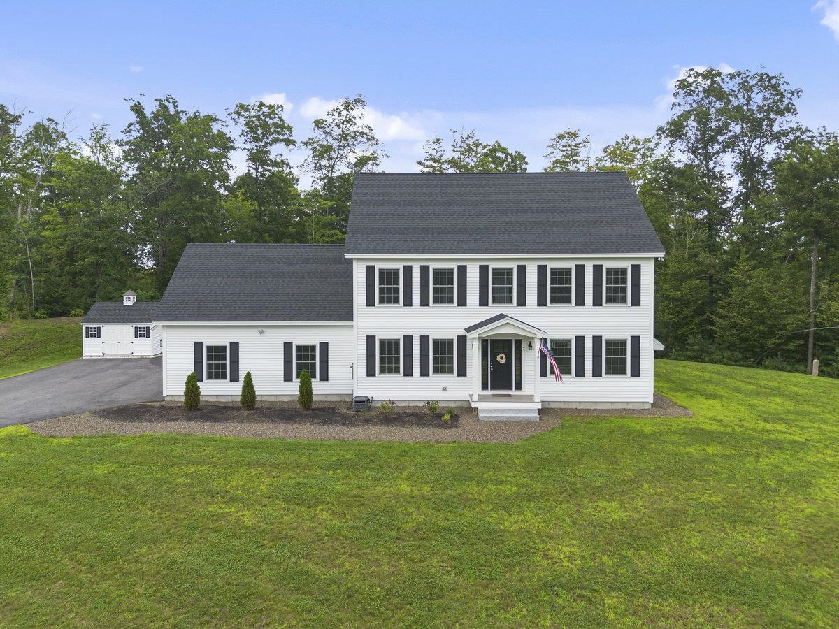 7 Kennard Road Epping, NH 03042 - Photo 1 of 40