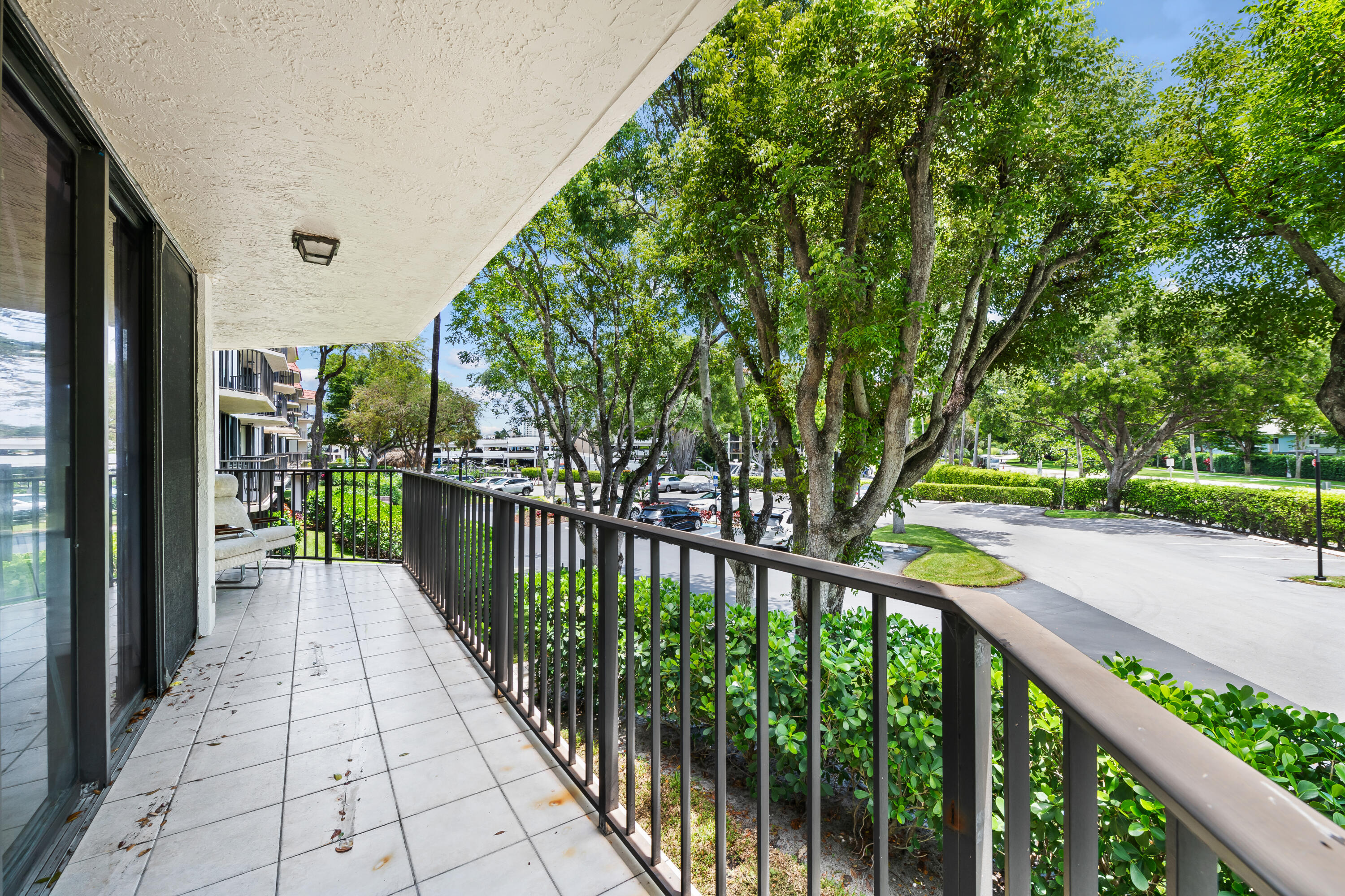 799 Jeffery Street, Unit 201 Boca Raton, FL 33487 - Photo 6 of 36 DSC_3731