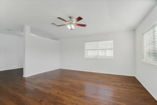 $1,900 | 906 Washburn Drive, Leander, TX 78641