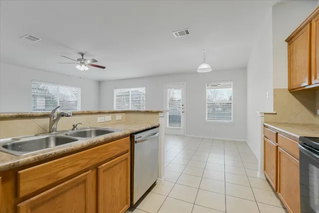 $1,900 | 906 Washburn Drive, Leander, TX 78641