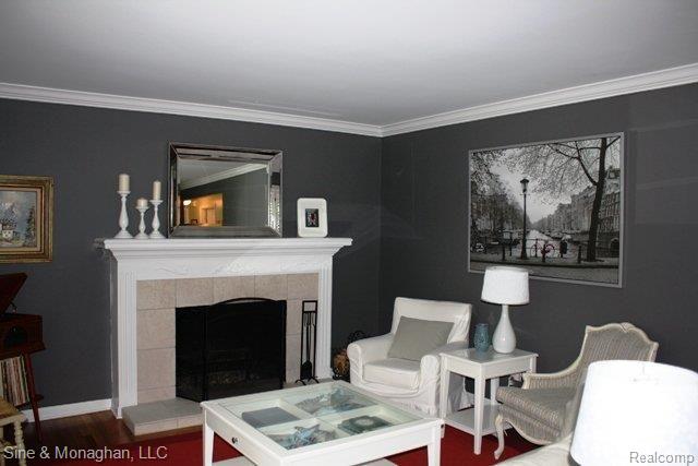 1050 Hawthorne Road Grosse Pointe, MI 48236 - Photo 9 of 24 IMG_5684.JPG
