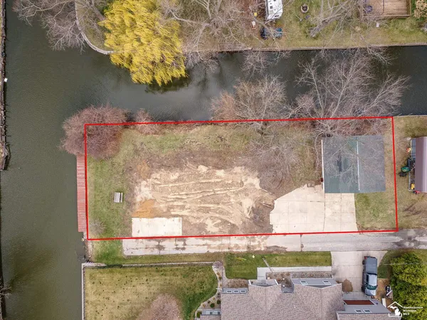 $74,900 | 4332 Naples Drive, Luna Pier, MI 48157