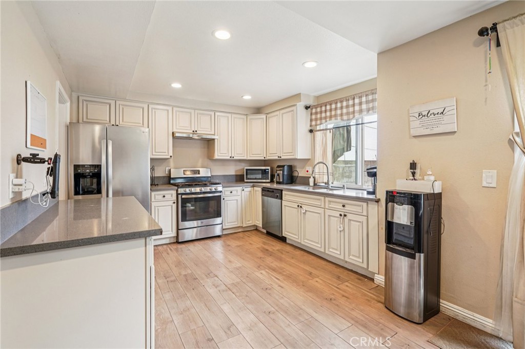 1069 North Darfield Avenue Covina, CA 91724 - Photo 5 of 19