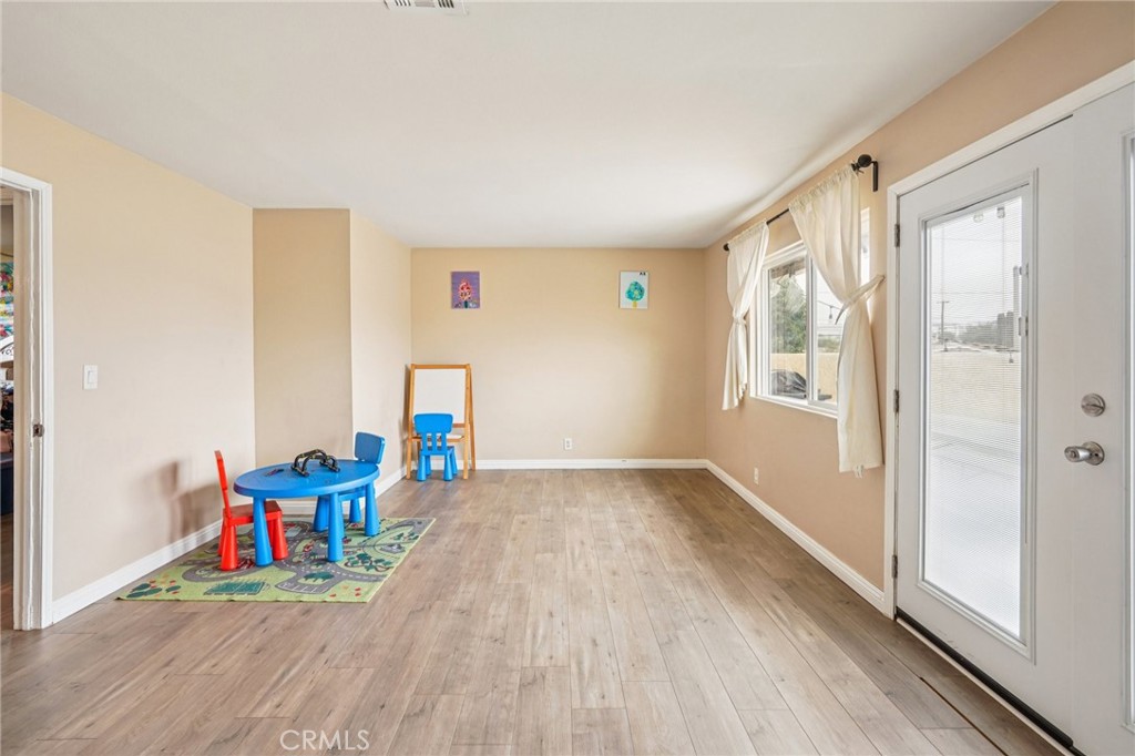 1069 North Darfield Avenue Covina, CA 91724 - Photo 8 of 19