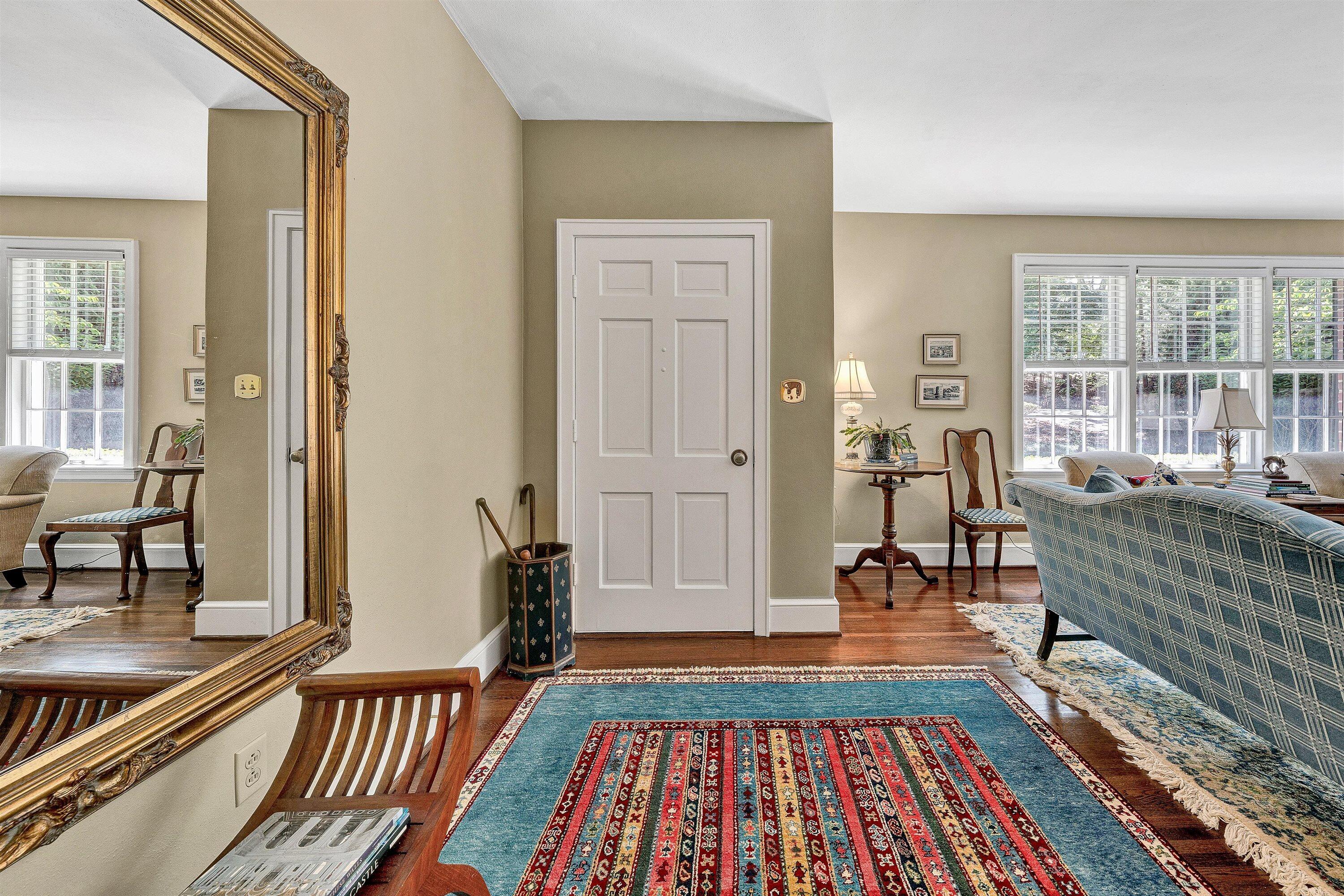 2130 Deyerle Road Southwest Roanoke, VA 24018 - Photo 6 of 47 06-DSC00280