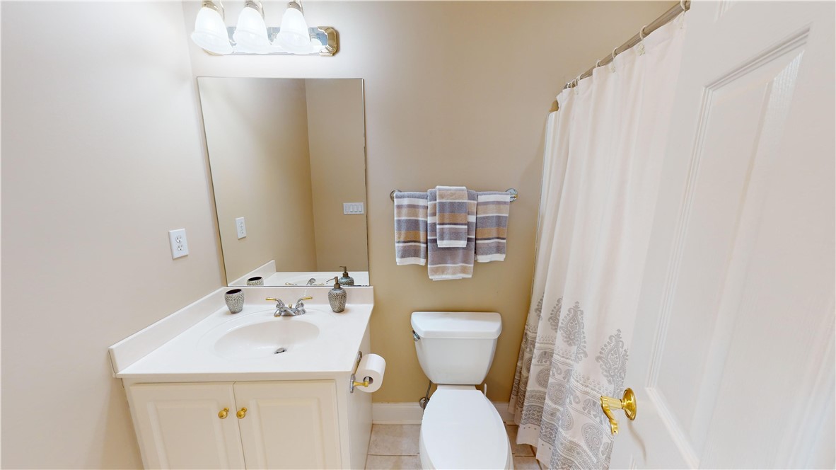 304 Red Maple Way Clemson, SC 29631 - Photo 22 of 41 Private full bath off of bedroom