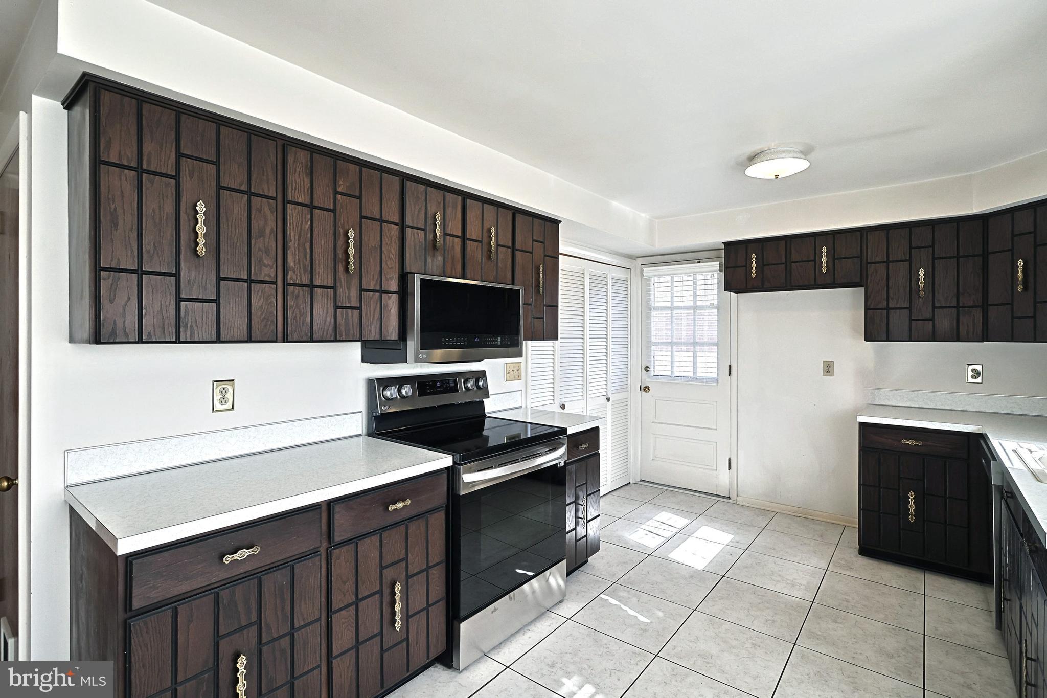 2750 Carnegie Road York, PA 17402 - Photo 20 of 40 Gallery Image 20