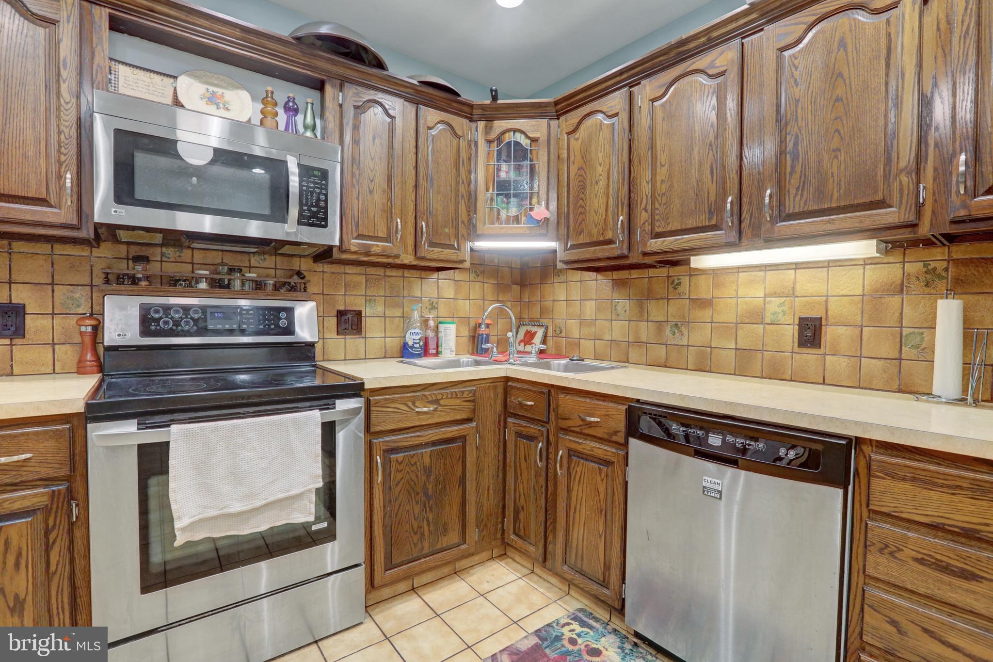 1008 Ridge Road Elizabethtown, PA 17022 - Photo 8 of 31