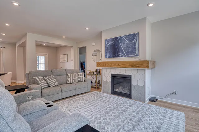 $504,900 | 5620 Red Lake Drive, Mount Vernon, IN 47620