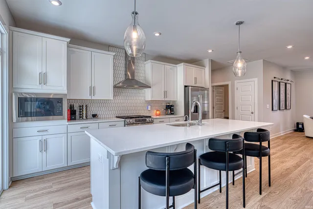 $504,900 | 5620 Red Lake Drive, Mount Vernon, IN 47620