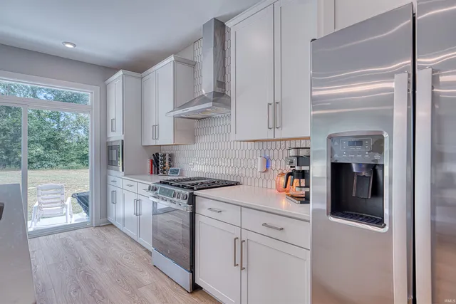 $504,900 | 5620 Red Lake Drive, Mount Vernon, IN 47620