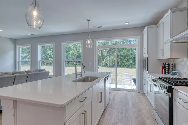 $504,900 | 5620 Red Lake Drive, Mount Vernon, IN 47620