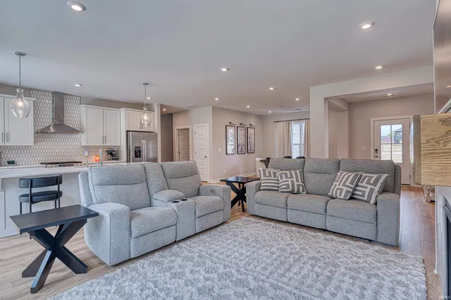 $504,900 | 5620 Red Lake Drive, Mount Vernon, IN 47620