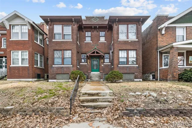 $649,000 | 4612 Arsenal Street, St. Louis, MO 63116