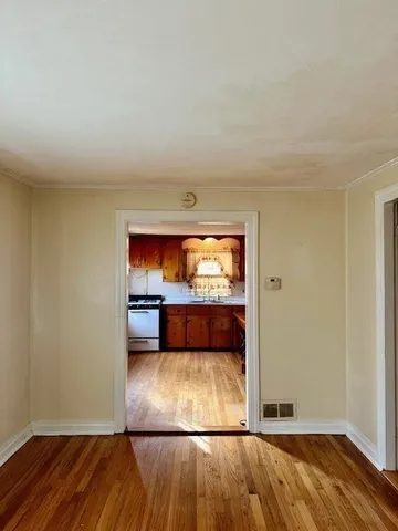 $250,000 | 91 South Main Street, Acushnet, MA 02743