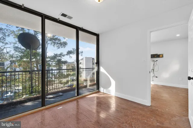 $2,299 | 16 South Van Dorn Street, Unit 506, Alexandria, VA 22304