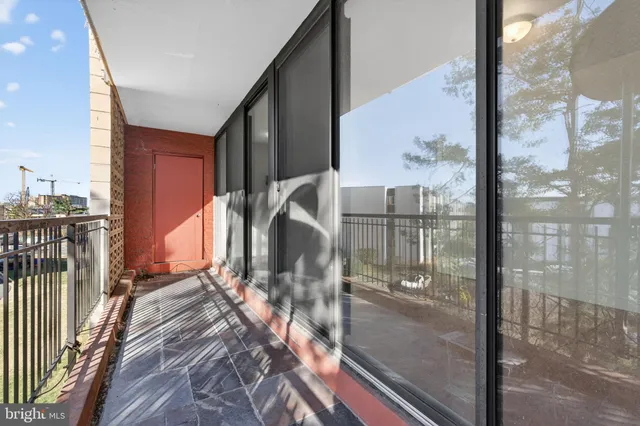 $2,299 | 16 South Van Dorn Street, Unit 506, Alexandria, VA 22304