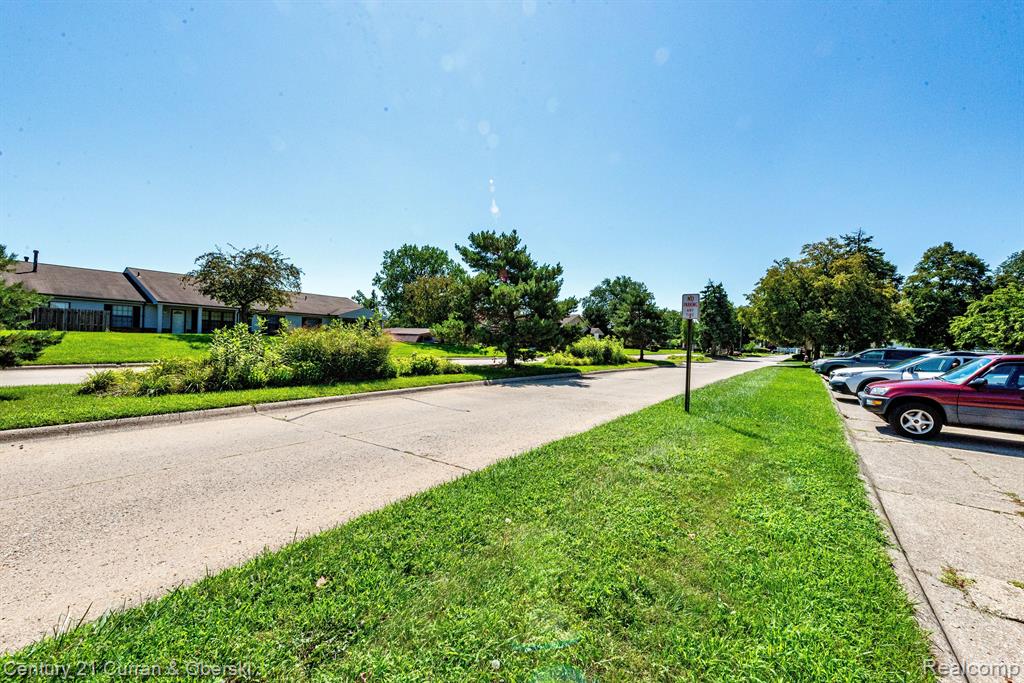 24049 Greenhill Road, Unit 109 Warren, MI 48091 - Photo 19 of 20 Gallery Image 19