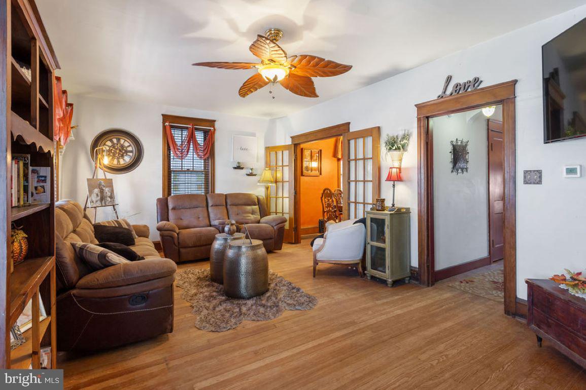 557 Baltimore Street Hanover, PA 17331 - Photo 3 of 28 Gallery Image 3