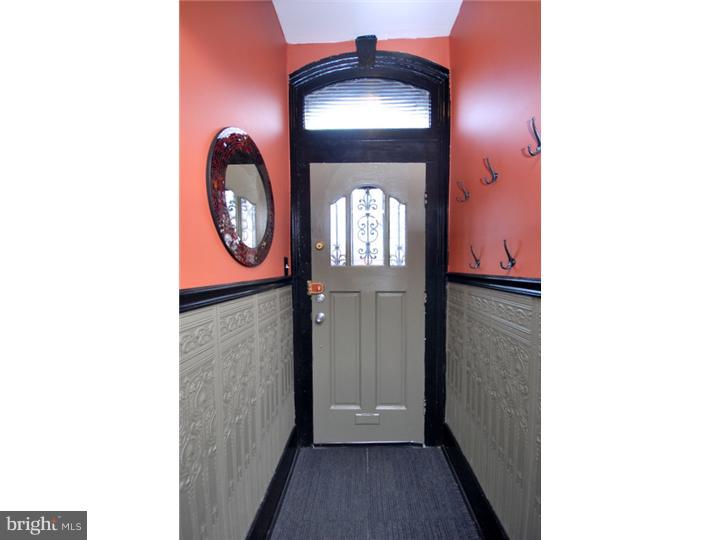 1218 Reed Street Philadelphia, PA 19147 - Photo 2 of 25 Foyer
