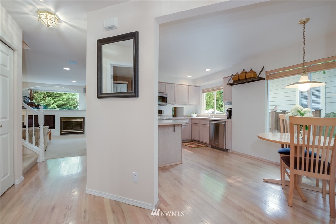 18815 20th Drive Southeast Bothell, WA 98012 - Photo 3 of 24 Gallery Image 3