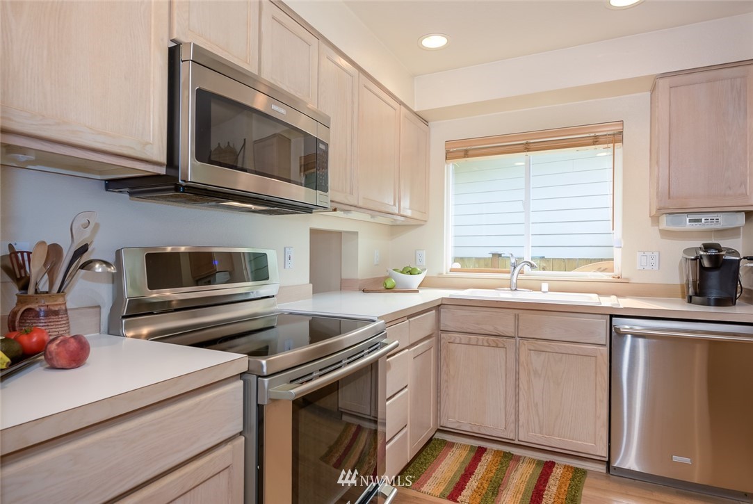 18815 20th Drive Southeast Bothell, WA 98012 - Photo 7 of 24 Gallery Image 7