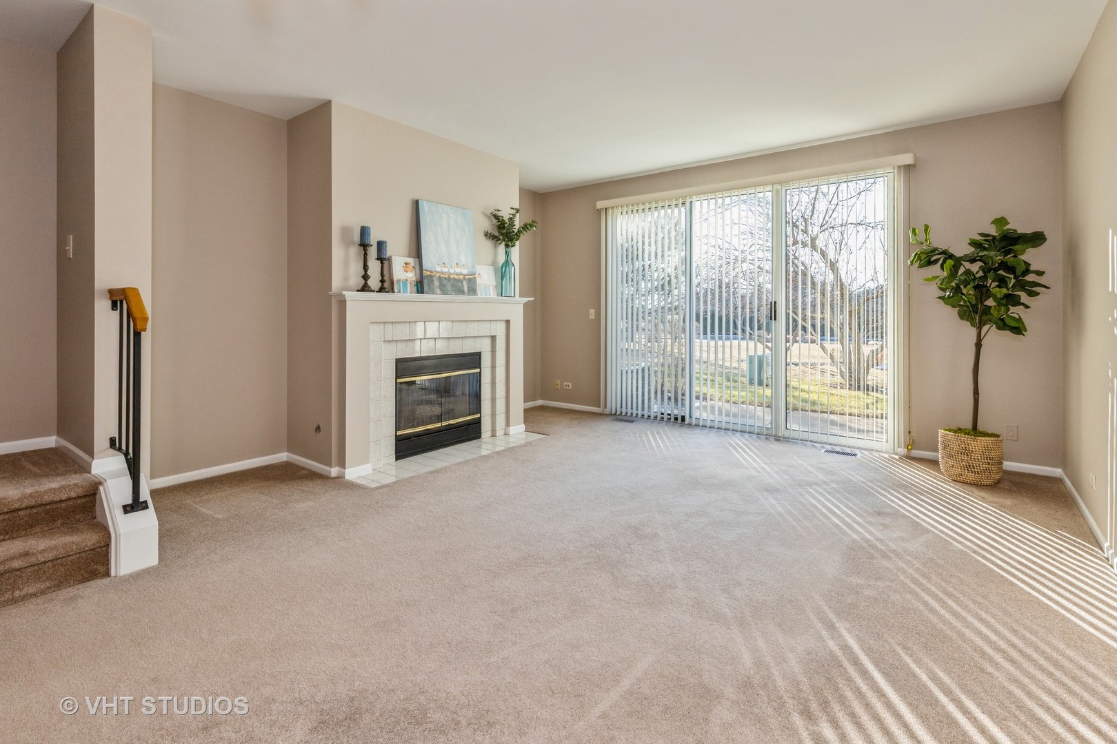 17896 Braewick Road Gurnee, IL 60031 - Photo 3 of 18 a view of an empty room with a window