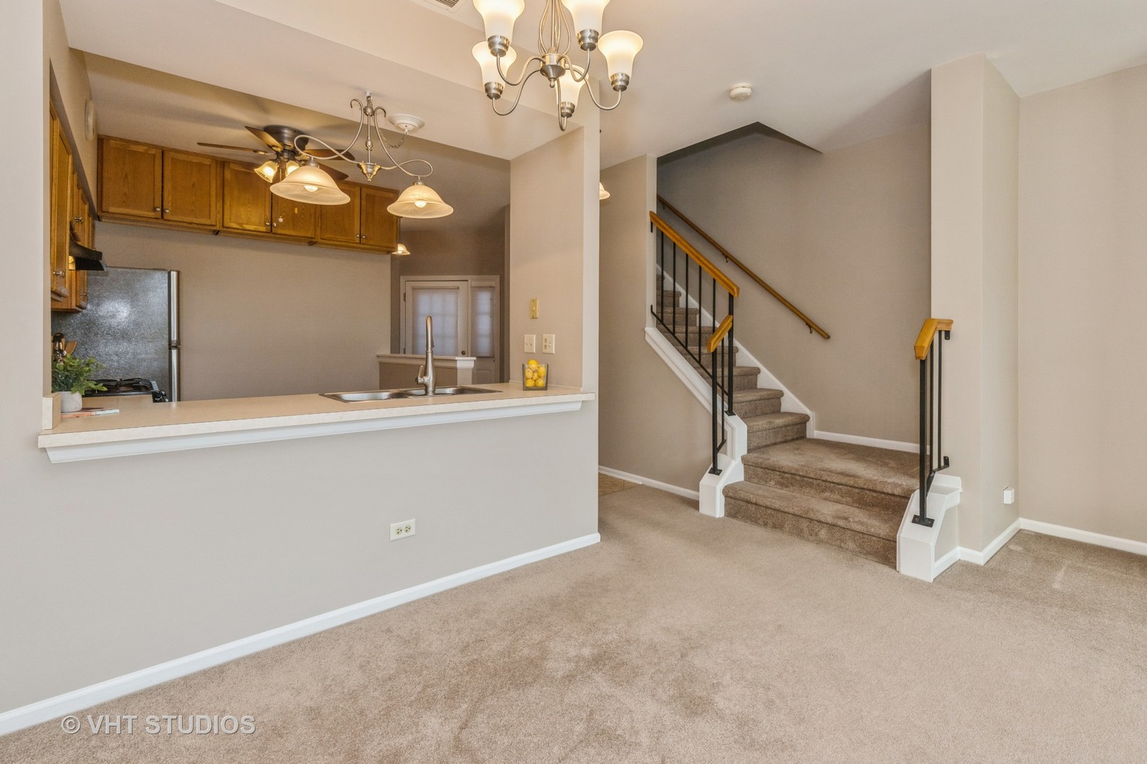 17896 Braewick Road Gurnee, IL 60031 - Photo 6 of 18 a view of an entryway with front door