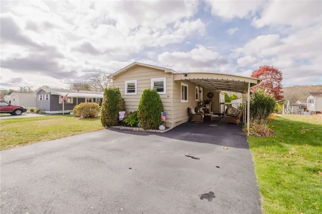 $229,900 | 24 Sherwood Valley Lane, Coventry, RI 02816