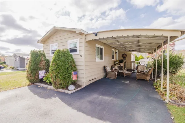 $229,900 | 24 Sherwood Valley Lane, Coventry, RI 02816