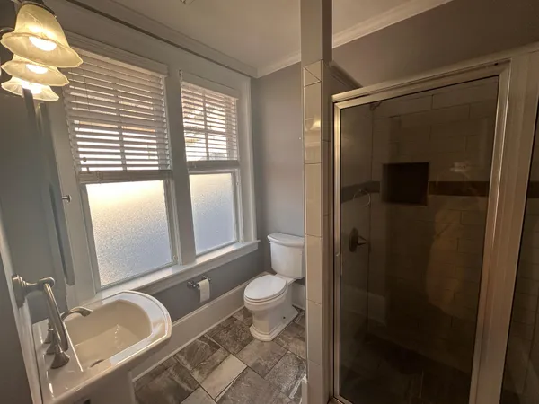 $1,950 | 360 Walnut Avenue Southwest, Unit B, Roanoke, VA 24016