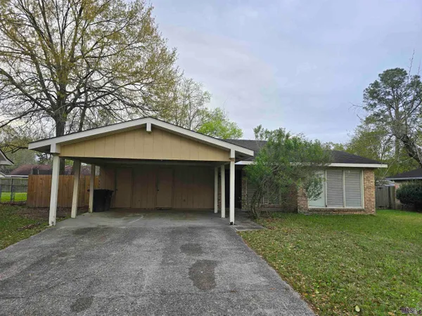 $1,750 | 1128 Briarhurst Drive, Baton Rouge, LA 70810