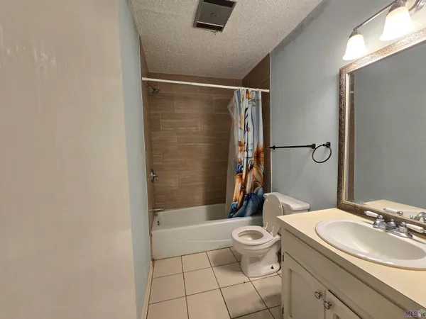 $1,750 | 1128 Briarhurst Drive, Baton Rouge, LA 70810