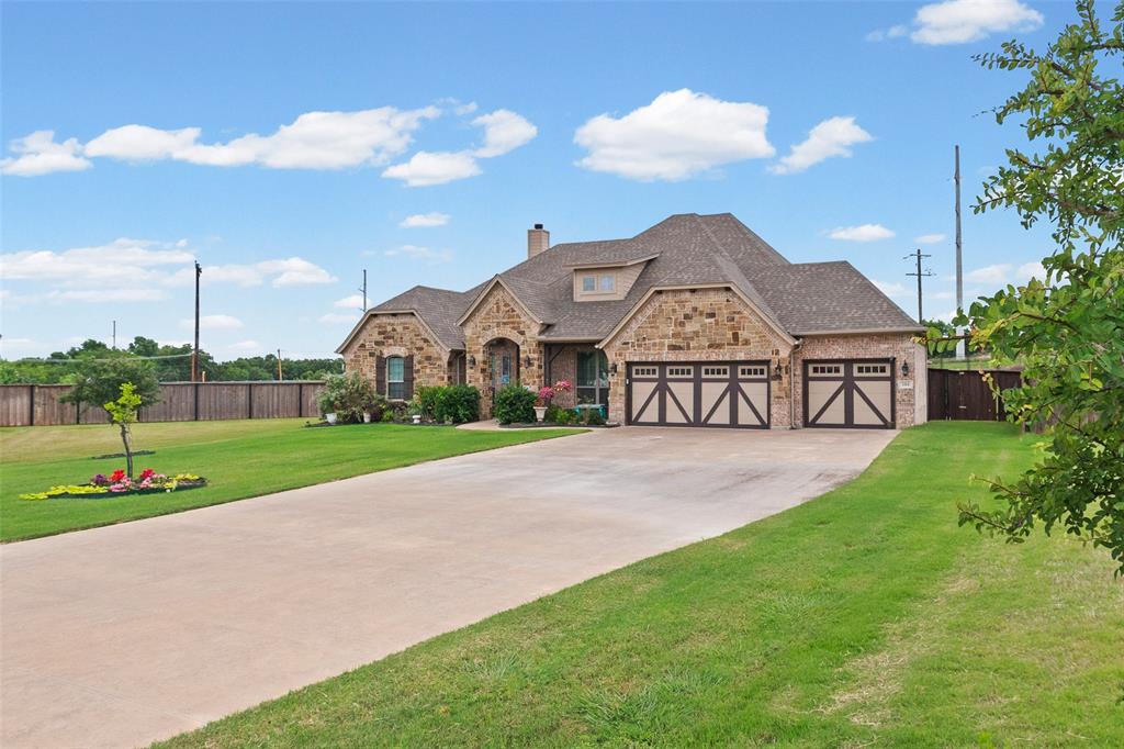 104 Lagrange Court Weatherford, TX 76088 - Photo 5 of 36