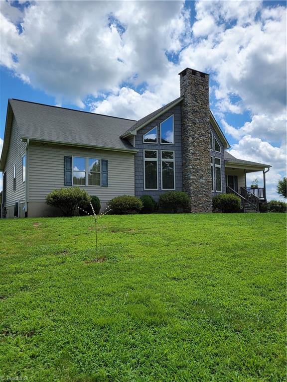 1264 Watts Road Walnut Cove, NC 27052 - Photo 5 of 31