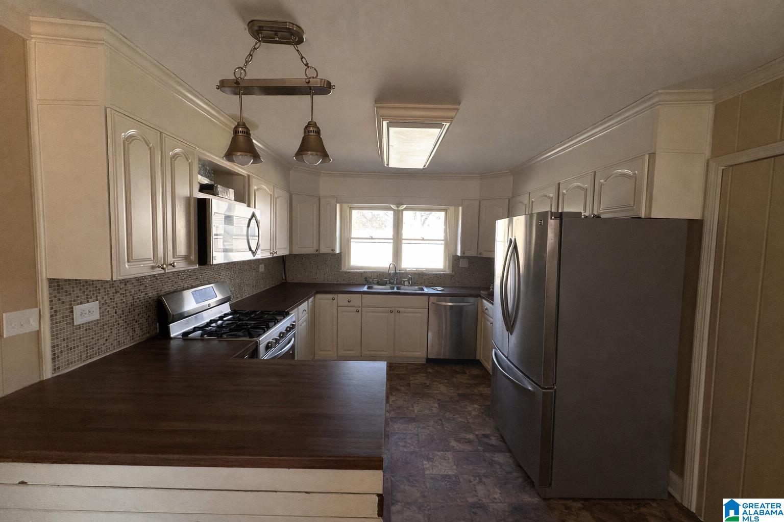 754 Gene Reed Road Birmingham, AL 35235 - Photo 5 of 9