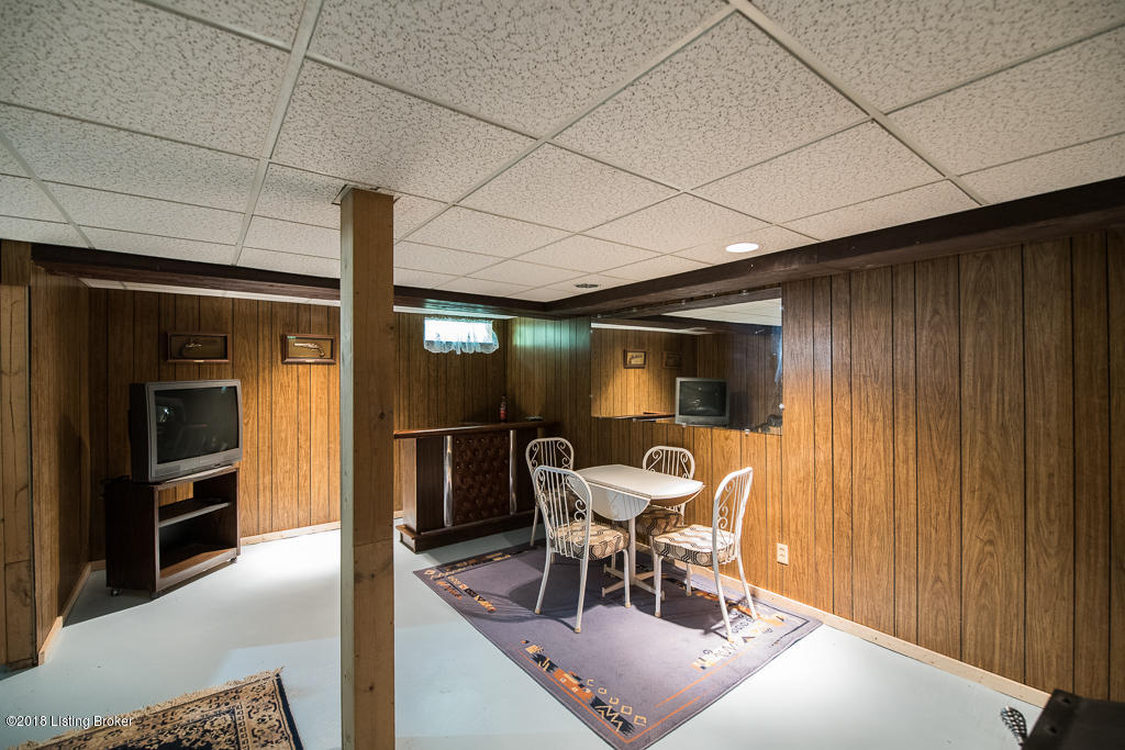 176 Sandy Hill Road Louisville, KY 40229 - Photo 27 of 35 DSC_6994