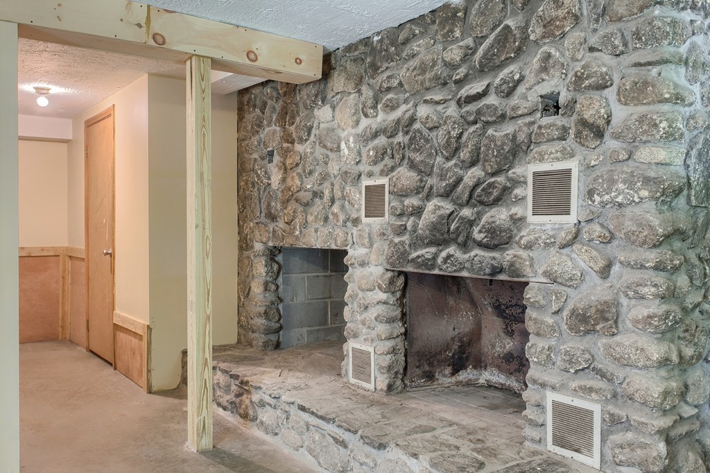 27 Main Street Princeton, MA 01541 - Photo 22 of 28 Gallery Image 22