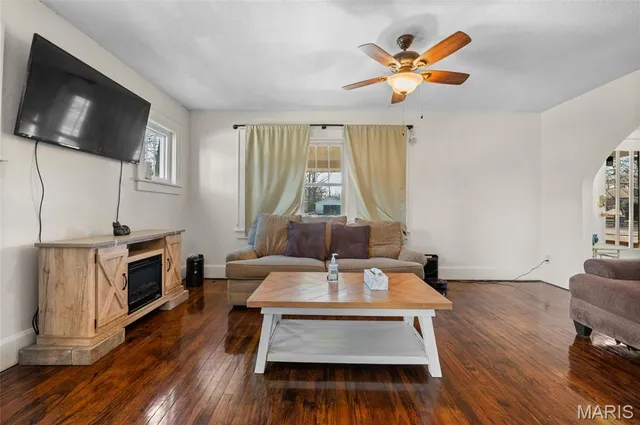 $139,900 | 700 West Delmar Avenue, Alton, IL 62002