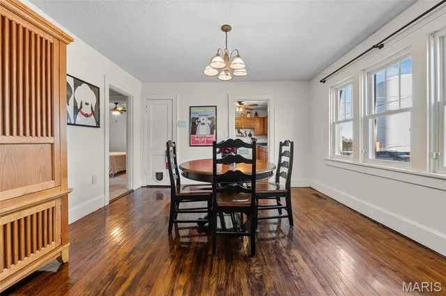 $139,900 | 700 West Delmar Avenue, Alton, IL 62002