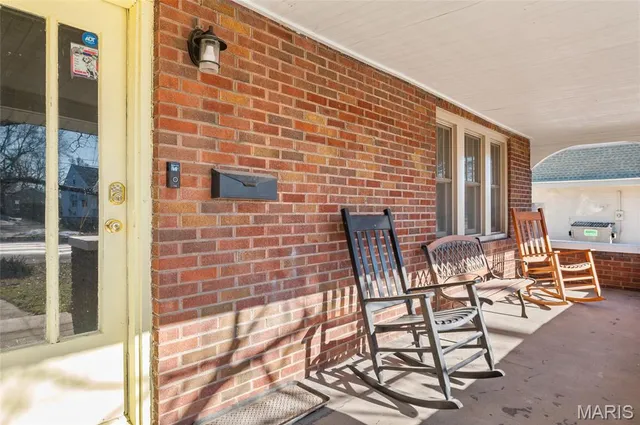 $139,900 | 700 West Delmar Avenue, Alton, IL 62002