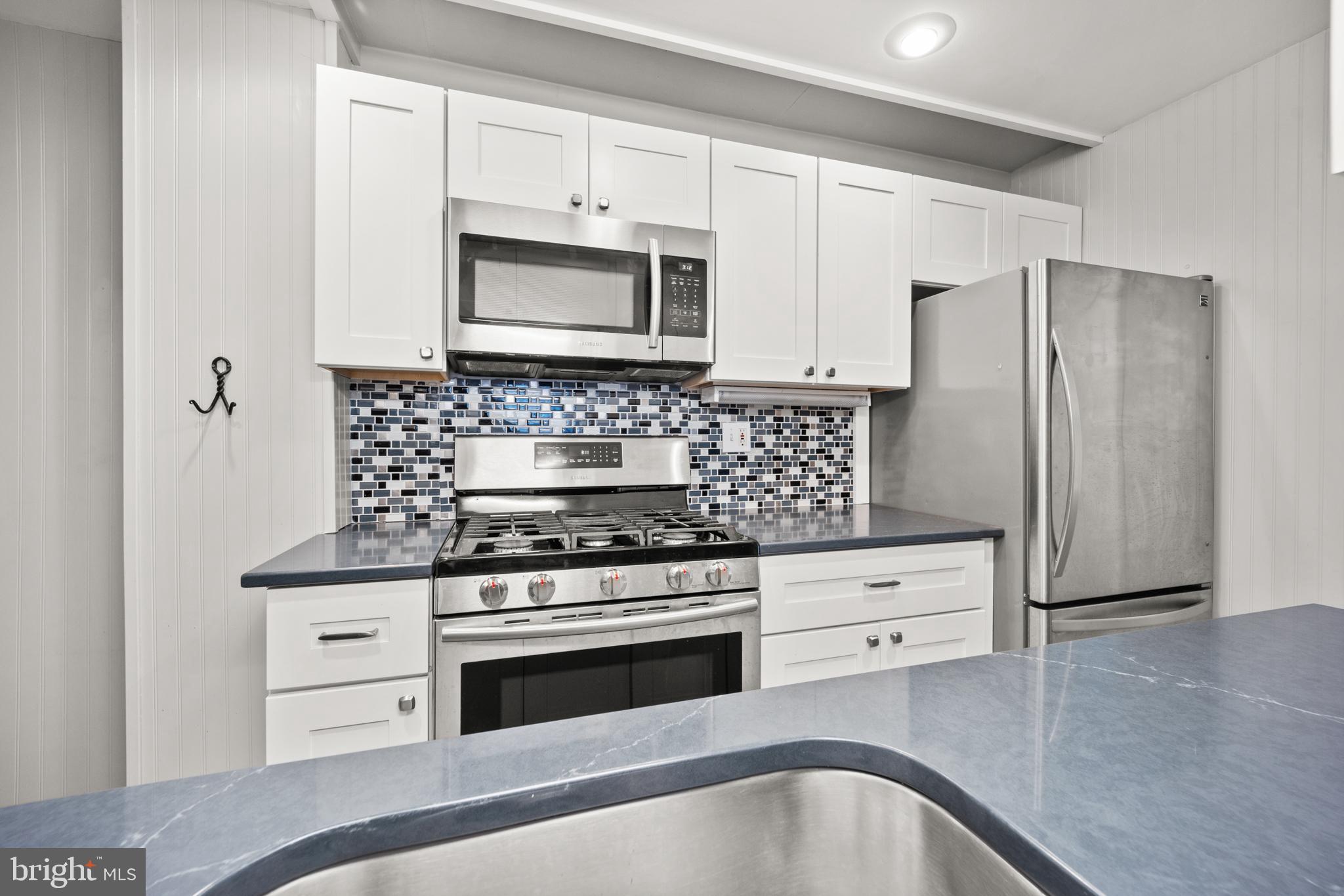 206 East County Line Road Hatboro, PA 19040 - Photo 12 of 31 Gallery Image 12