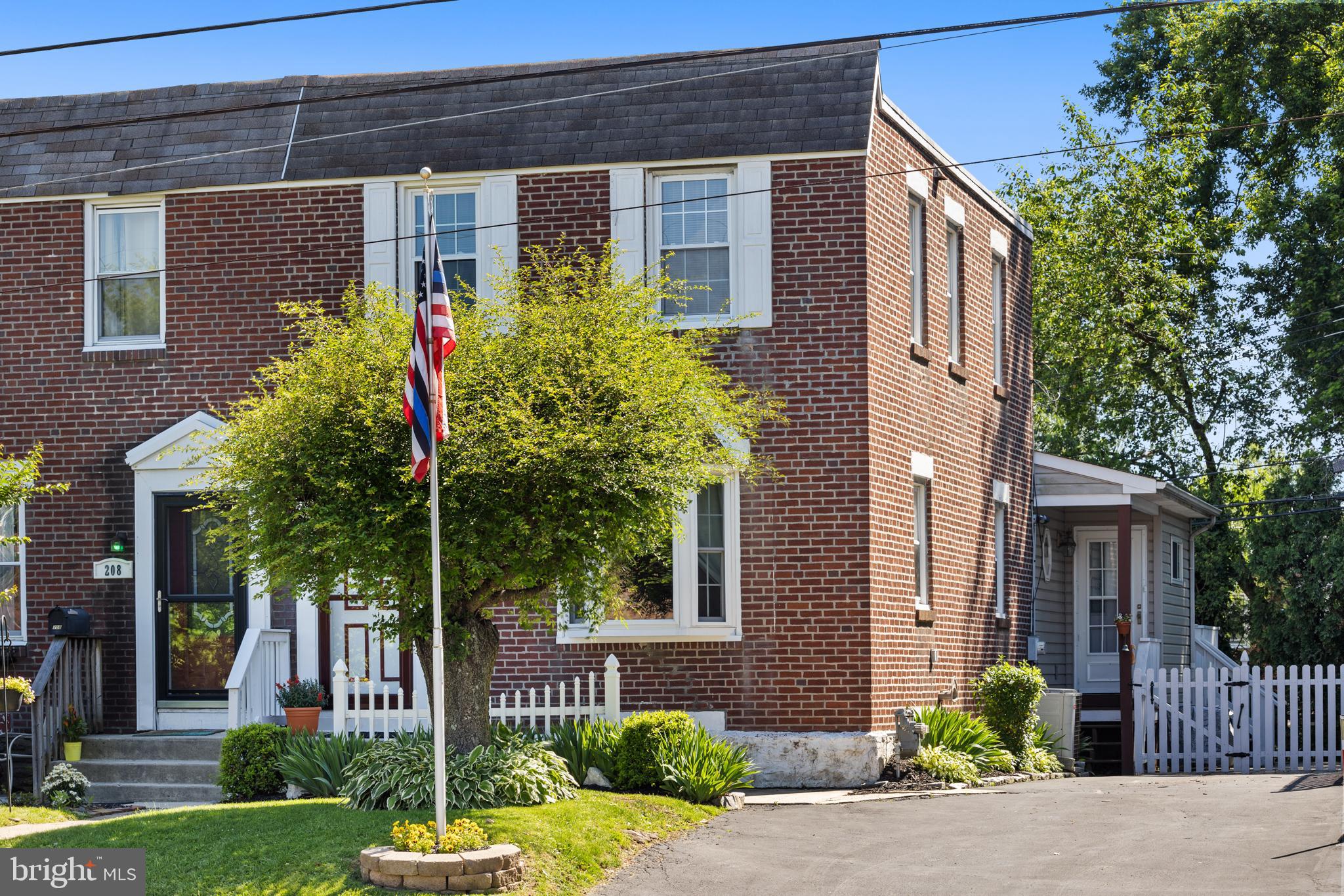 206 East County Line Road Hatboro, PA 19040 - Photo 2 of 31 Gallery Image 2