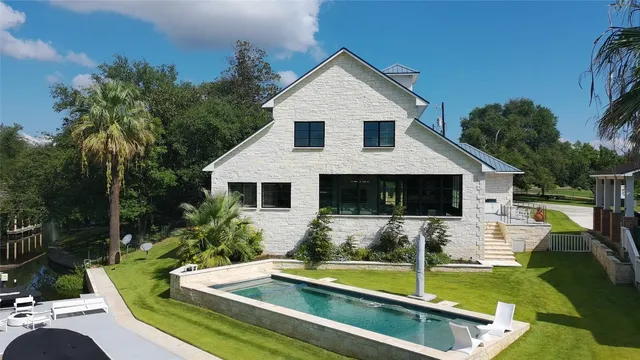 $2,199,000 | 1110 County Road 132A, Kingsland, TX 78639