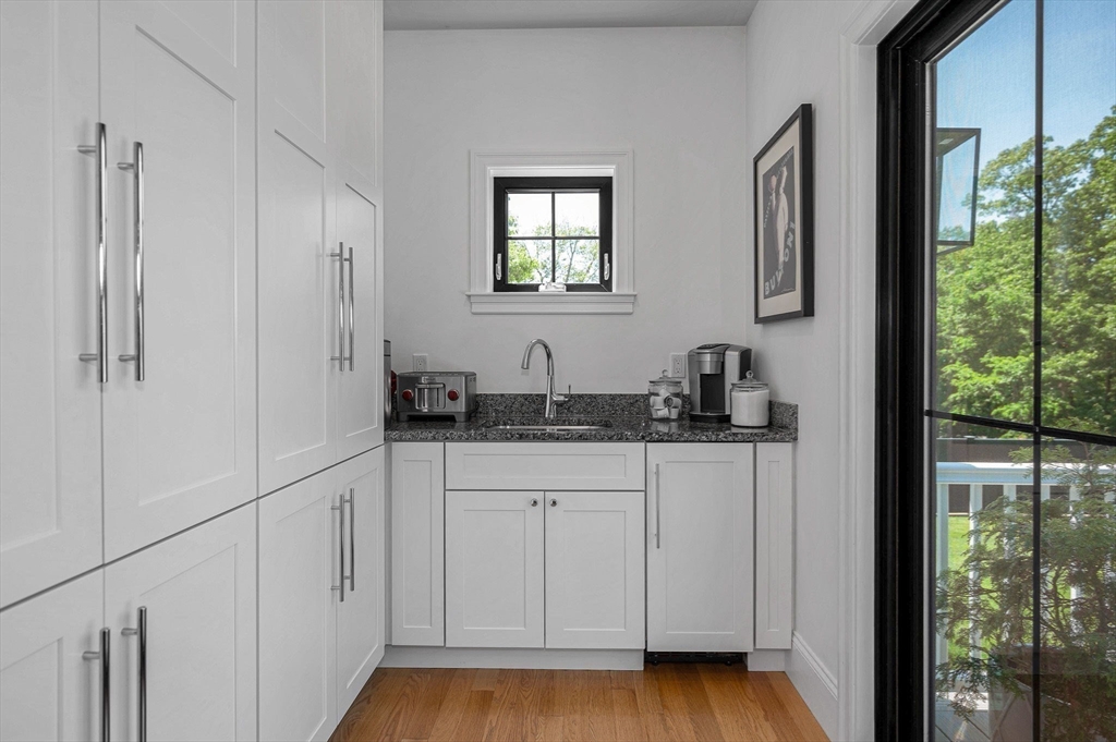 145 High Plain Road Andover, MA 01810 - Photo 9 of 33
